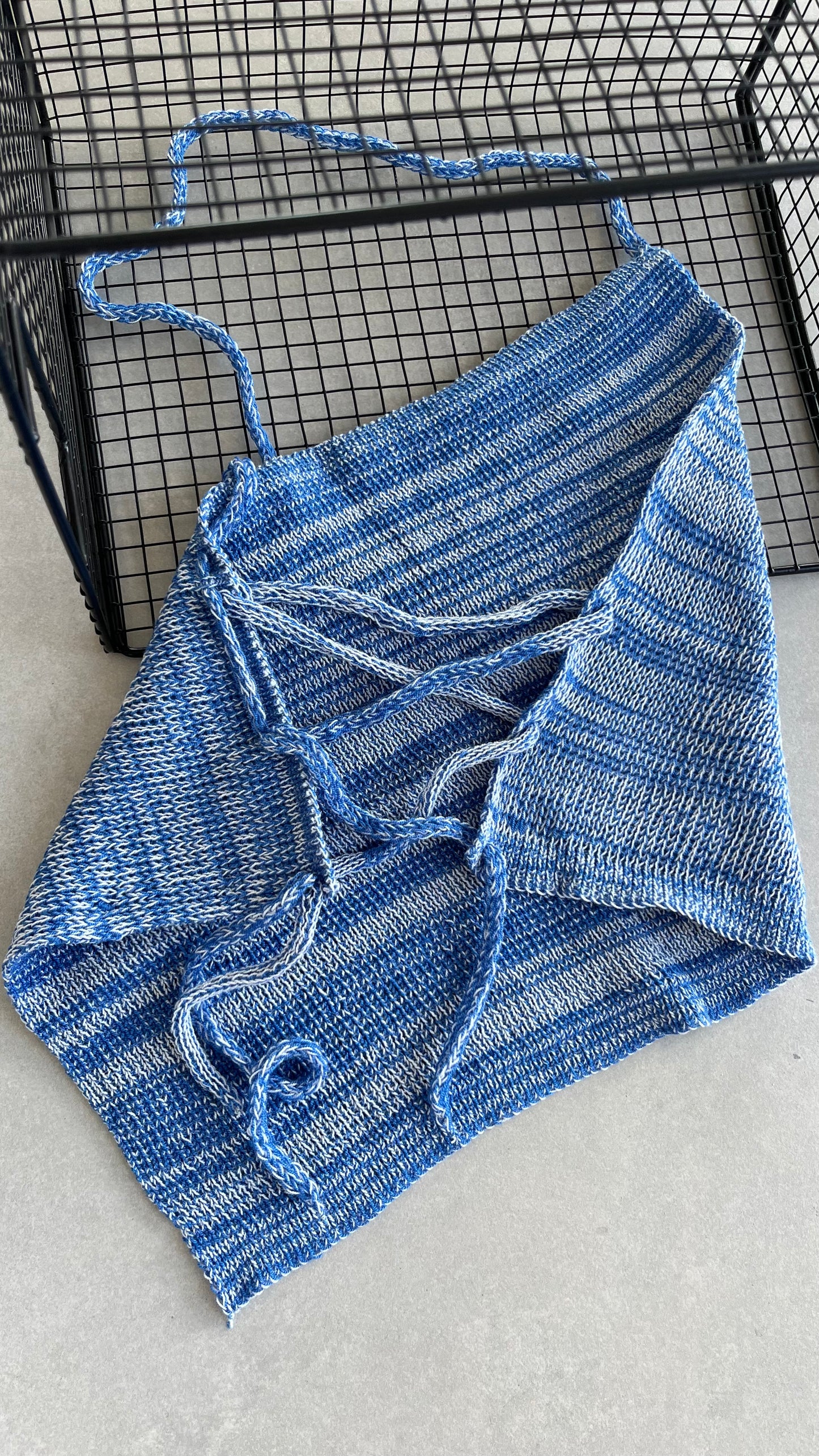 BLUE x WHITE. SUMMER