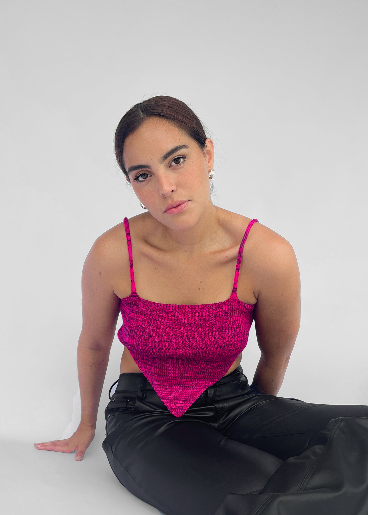 FUCSIA x BLACK. KNIT KY